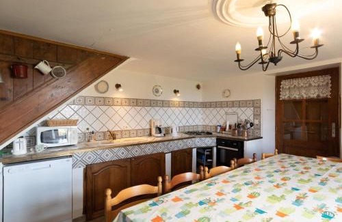 Fougerolles-Saint-Valbert Casa | Grande maison rénovée avec WIFI, idéale pour familles - FR-1-583-406