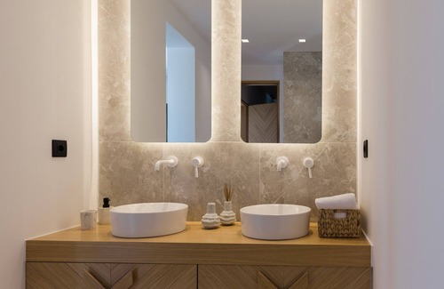 Plaka Casa | Grande Sea View Suite with Private Pool - Milestones Naxos Hotel
