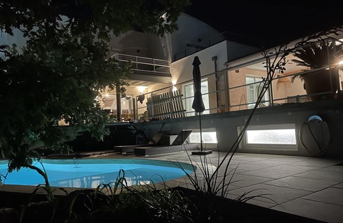 Saint Alban Auriolles Villa | Grande Villa Avec Piscine et SPA Intérieur