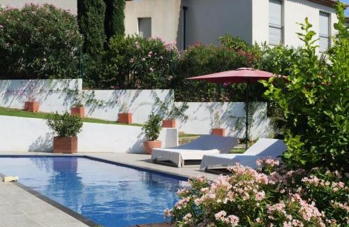 Cavalaire-sur-Mer Villa | Grande Villa 350 M2, piscine chauffée vue mer et collines, CAVALAIRE sur mer, 10 personnes