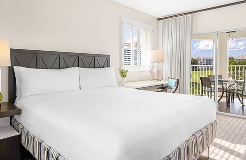 Williamsburg Complejo | Grande Vista 3-bedroom resort with 9 hole golf course. Close to Disney