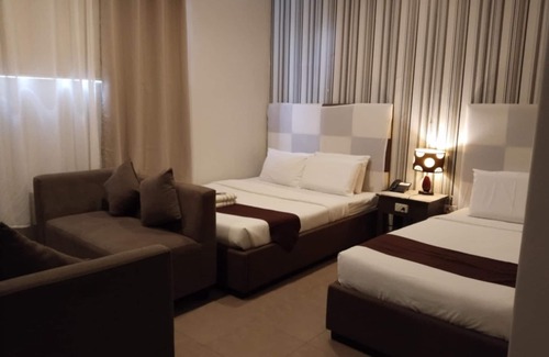 Puerto Princesa City Centre Hotel | Grande Vista Hotel