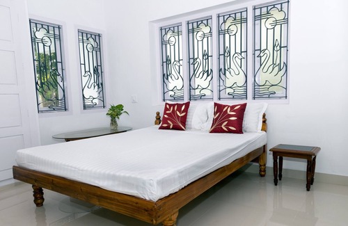 Neyyattinkara Villa | Grandeur Inn Bed & Breakfast, hogar lejos del hogar!