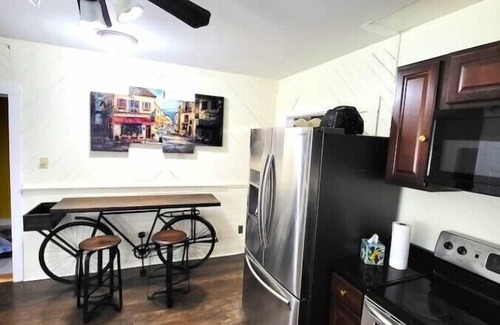 Stoughton Casa | Grandeur Living near Boston - 3bed 1 bath
