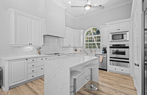 Coquina Sands Casa | Grandiose home with tropical private pool area & jetted tub