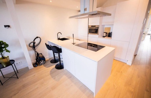 Delfshaven Apartamento | Grandly 3 Bedroom Serviced Apartment 83m2 -NB306G-