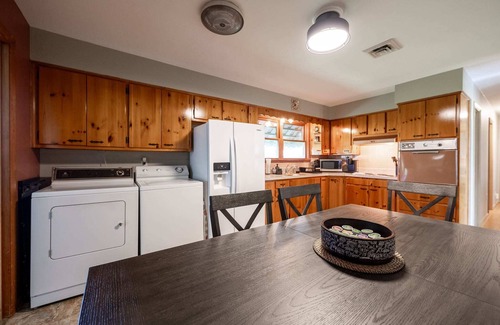Indianapolis Casa | Grandma's House - Classic Indy Charm