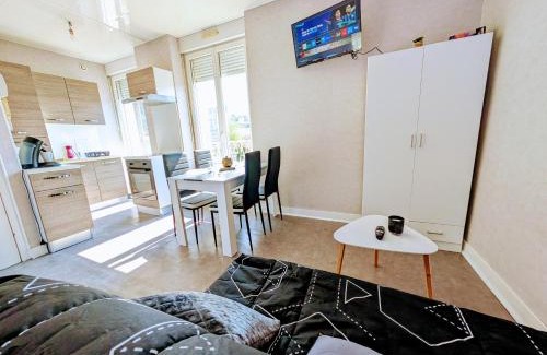 Poitiers Apartamento | Grands Studios Maillochon accès Gare de Poitiers et Centre ville à Pieds
