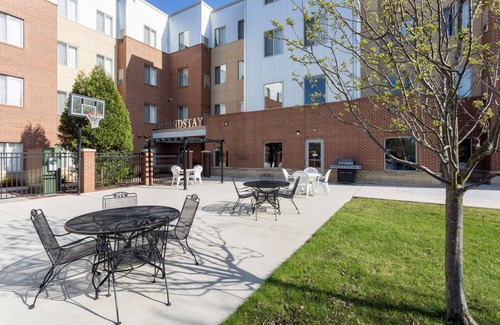 Downtown Apartamento | Grandstay Residential Suites Hotel - Sheboygan
