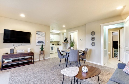 Vancouver Apartamento | Grandview ADU - Stylish, comfortable, 1 bed/2 bath apartment close-in!