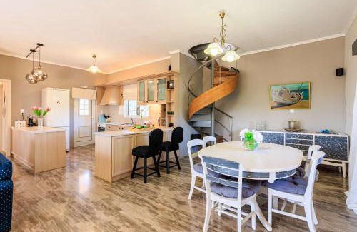 Katakali Casa | GrandVillle Cottage Escape with Breathtaking Views