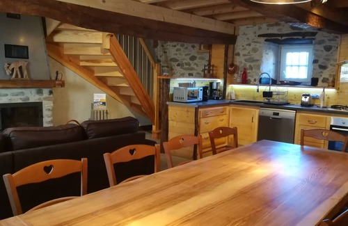 Saint-Pastous Chalet De Esquí | Grange de Montagne Entièrement Rénovée