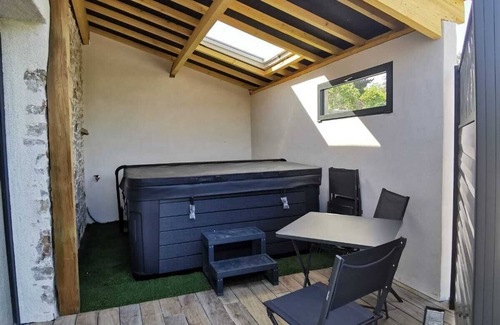 Landeronde Casa | Grange Rénovée Avec Jacuzzi