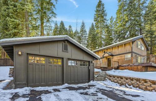 Comstock Acres Casa | Granlibakken Getaway by Tahoe Getaways - West Shore Retreat-Central Location-Hot Tub-Dog Considered-Near Skiing