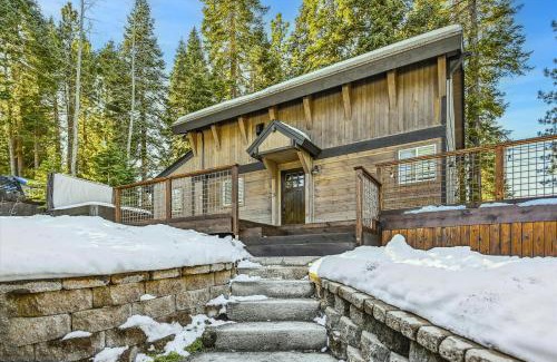 Comstock Acres Casa | Granlibakken Getaway by Tahoe Getaways - West Shore Retreat-Central Location-Hot Tub-Dog Considered-Near Skiing