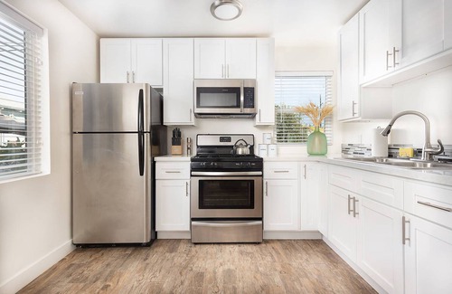Stockton Apartamento | 7 habitaciones, 2 unidades, hogar con amplio patio | 5 minutos de Gaslamp Quarter y Balboa Park ❤ por AvantStay