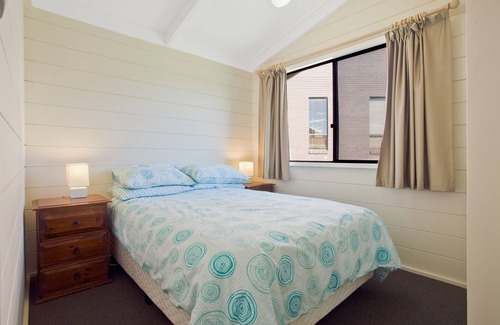 Merimbula Cabina | Grantys - 4 bedroom pet friendly house
