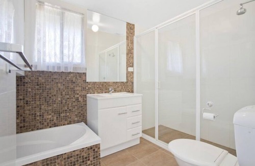 Merimbula Cabina | Grantys House - 3 bedroom option
