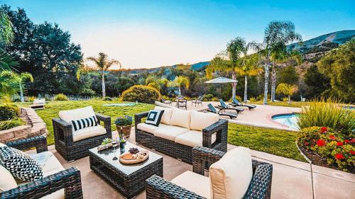Temecula Casa | Grapevine by AvantStay Secluded 5BR Villa 4 Acres of Vineyards Avo Groves