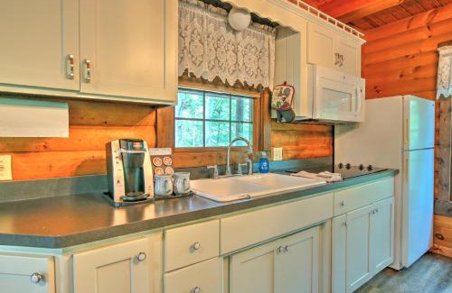 Millersburg Casa | Grapevine Cabin by Amish Country Lodging