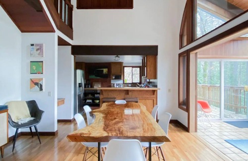Cedar Ridge Casa | Grass Valley Treehouse Retreat near the Yuba River