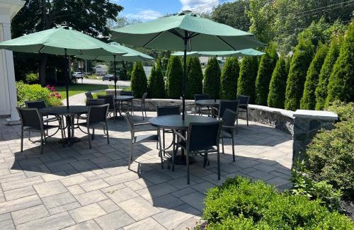 Ogunquit Hotel | Grasshopper Inn