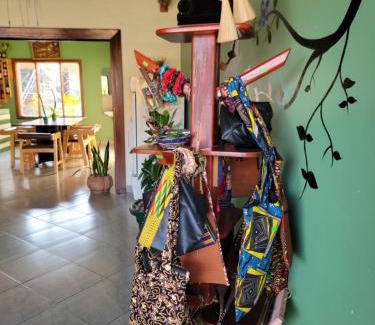 Masaka Cama Y Desayuno | Grassroots Cafe & Deli