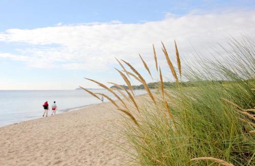 Gross Zicker Apartamento | gratis Nutzung vom AHOI Erlebnisbad und Sauna in Sellin - Haus Inselwind FeWo MEERwellen