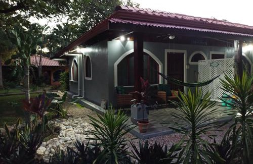 Potrero Apartamento | Gray Beach House