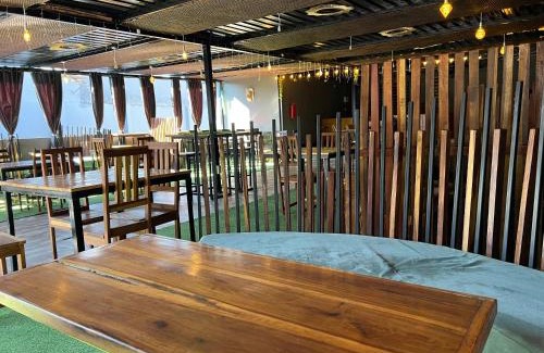 Lusaka Cabina | Gray House Lodge