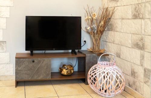 Salamis Apartamento | Gray House Salamina
