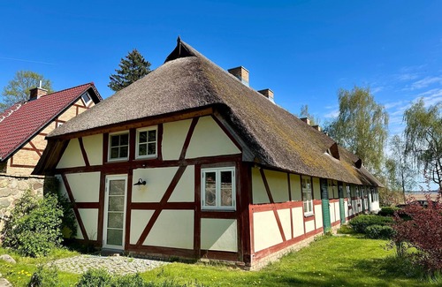 Lassan Apartamento | Gray Kate-large apartment for up to 7 people; sep. SZ, kitchen, garden - cottage at the swan pond