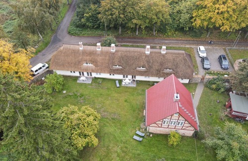 Lassan Apartamento | Gray Kate-large apartment for up to 7 people; sep. SZ, kitchen, garden - cottage at the swan pond