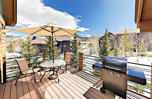Stonehaven Casa | Gray Moose