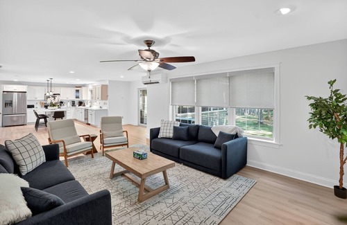 Gray Casa | Gray Woodland Escape Golf, Pool & Cinema 5 Bedroom Home