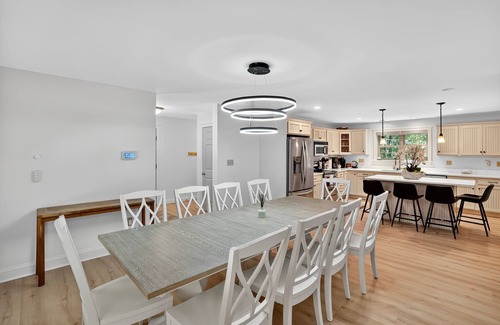 Gray Casa | Gray Woodland Escape Golf, Pool & Cinema 5 Bedroom Home