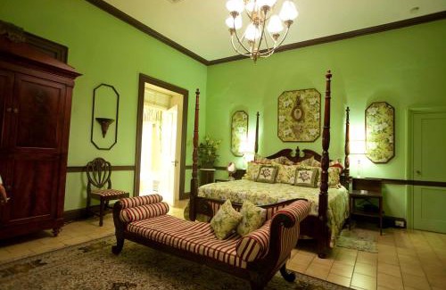 Downtown Nassau Hotel | Graycliff Hotel