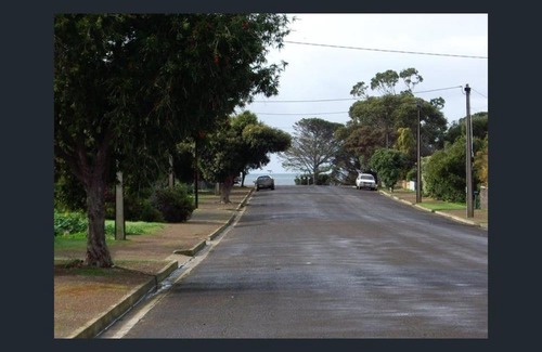 Kingscote Apartamento | Graydon Lodge on Seaside-Summer Sale is now on in Esplanade and Buller St Kingscote