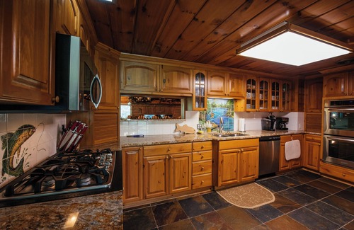 Grayling Casa | Grayling Gem Royal Stag Lodge