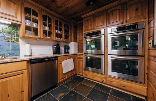 Grayling Casa | Grayling Gem Royal Stag Lodge
