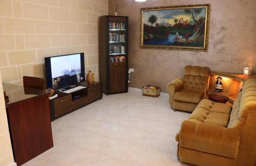 Zabbar Apartamento | Grazzja Traditional Apartment