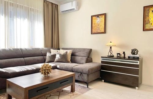 Stara Zagora Apartamento | Great 2BDR Apartment in the Centre for 6 Guests