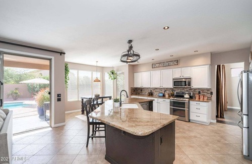 Desert Ridge Casa | GREAT 4-Bedroom HOME with POOL - PRIME location in Desert Ridge - PET Friendly
