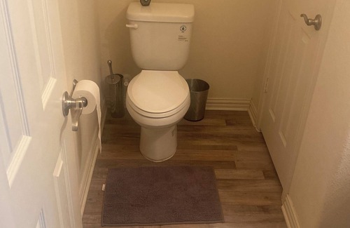 Fort Worth Casa | Great 5 bedroom house ,pool and hot tub Great location Fort Worth Enjoy