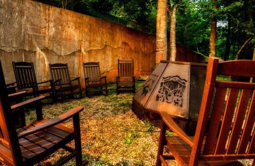 Pittman Center Chalet De Esquí | Great Alpine - 4 KingSuites- October Deals-Views-Hot Tub-FirePit-GameRm