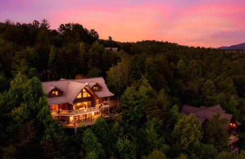 Pittman Center Chalet De Esquí | Great Alpine - 4 KingSuites- October Deals-Views-Hot Tub-FirePit-GameRm