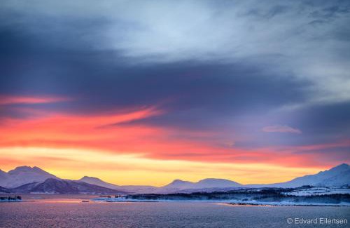 Tromso Apartamento | Great apartment with a lovely view of the sea and mountains