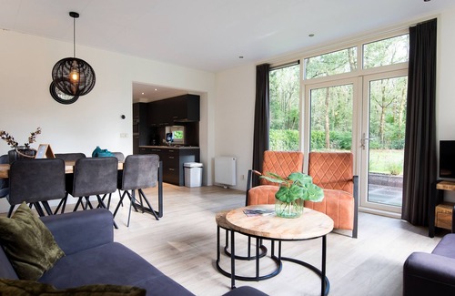 Zorgvlied Chalet De Esquí | Great chalet on park Drentheland