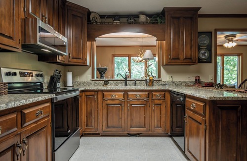 Reed Creek Casa | GREAT CLEMSON AND UGA GAME DAY RENTAL! Beauty of Lake Hartwell at Skipping Rocks