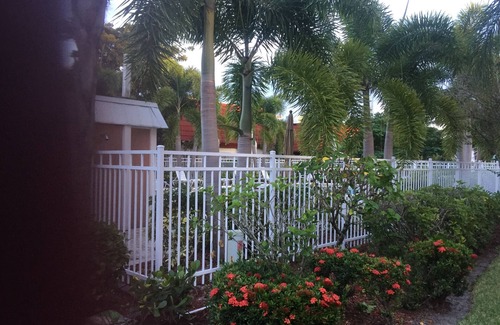 Iona Casa | La mejor ubicación en South Fort Myers! 6 millas a Sanibel Bridge y Ft Myers Beach